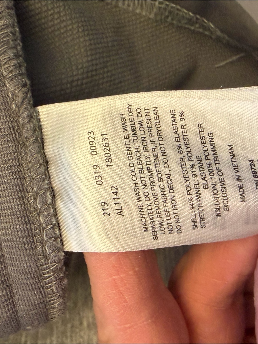Columbia Gray Quilted Sleeveless Vest with Dark Side Panels - Picture 9 of 9